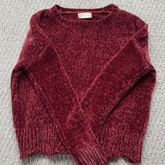 sweater - Picture 2 of 7